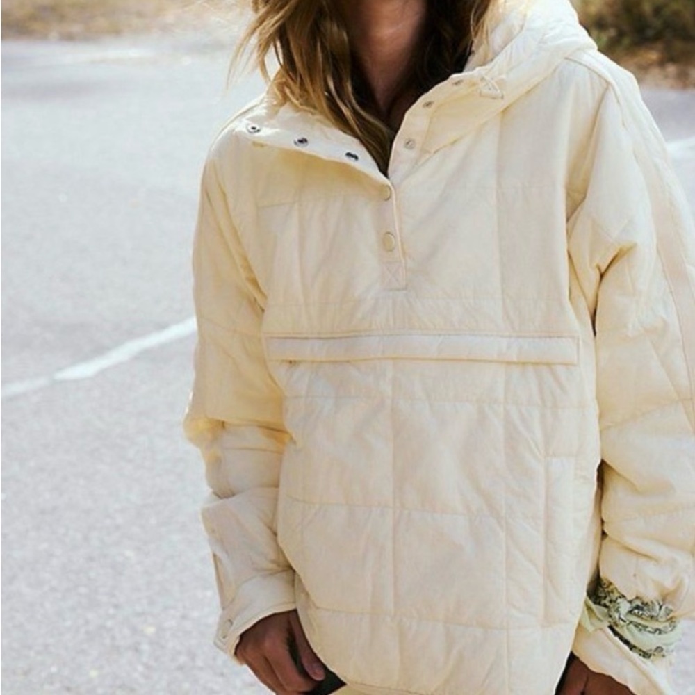 Free People butter yellow pullover puffer